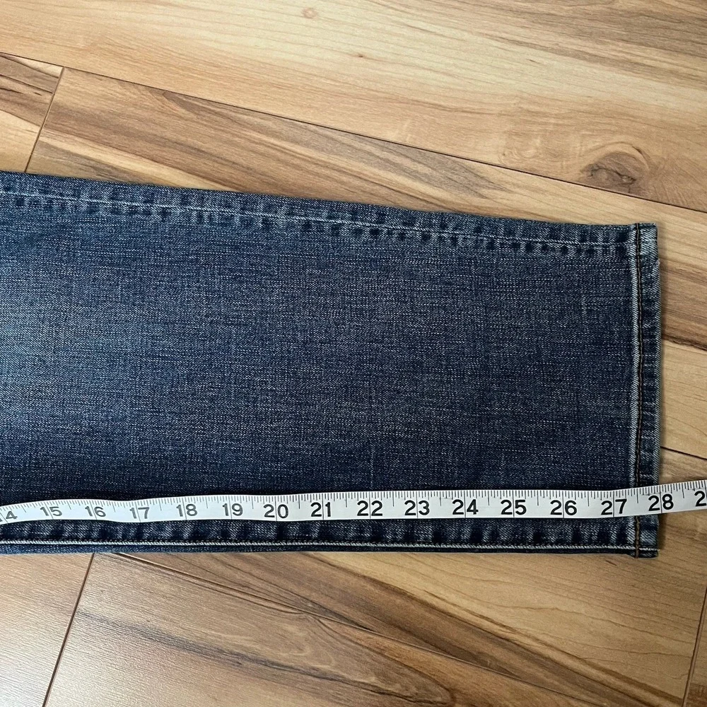 LL Bean Signature Women's Jeans Sz 10P Distressed Straight Ankle 10